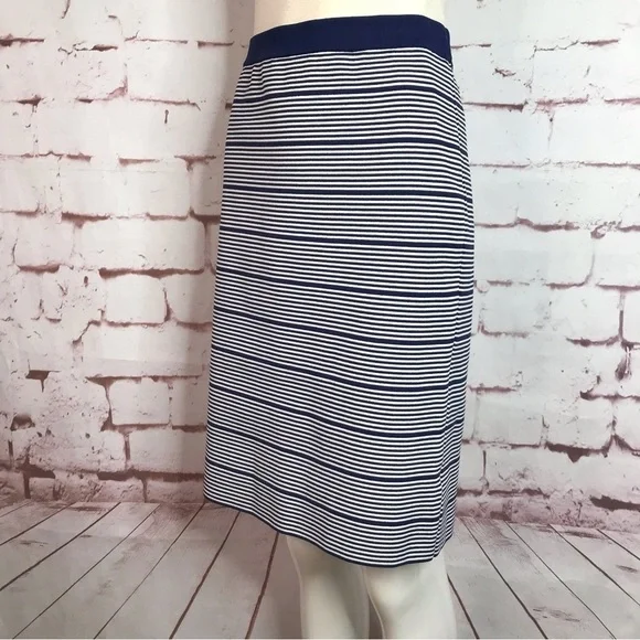 ROMEO + JULIET COUTURE Knit Navy & White Horizontal Stripes Pencil Skirt Size M - Picture 15 of 15